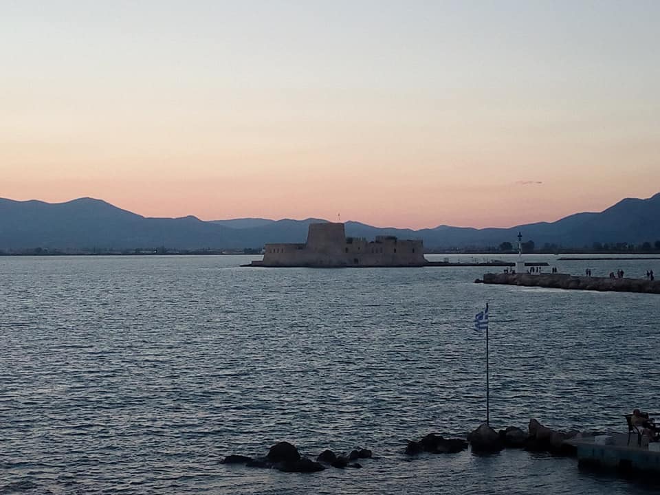 ΜΠΟΥΡΤΖΙ ΝΑΥΠΛΙΟ
