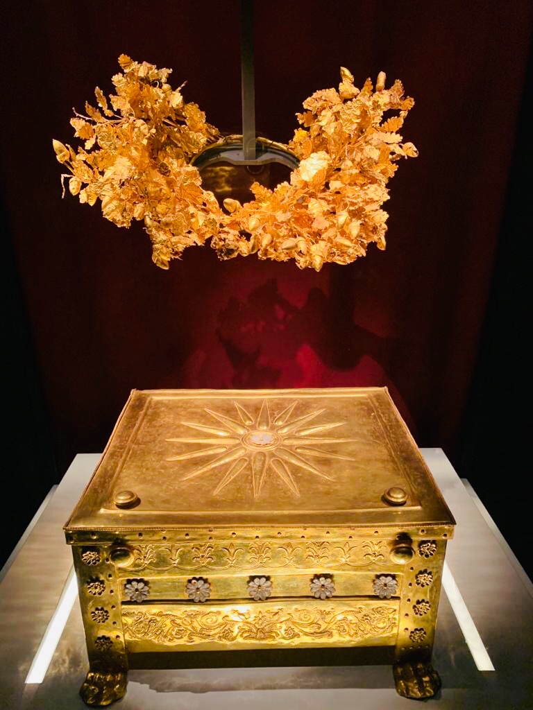 ΒΕΡΓΙΝΑ 1